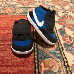 Like New Baby Nikes Valcro